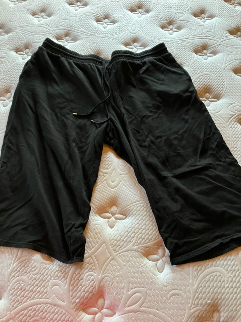 Terra & Sky Black Knit Lounge Capris